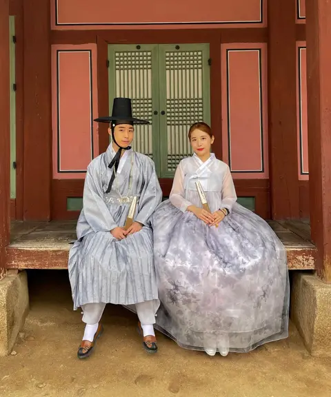 Gurumi Hanbok (구르미한복)