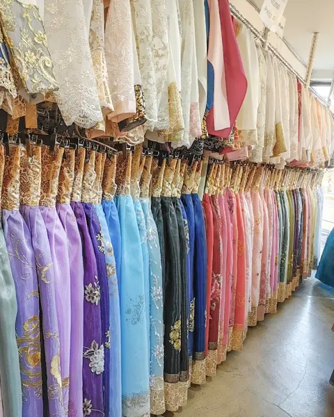 Hanbok Day (한복데이)